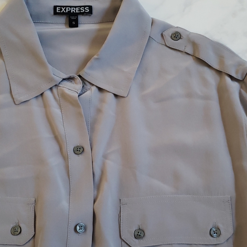 Express gray button down tunic - Picture 2 of 3